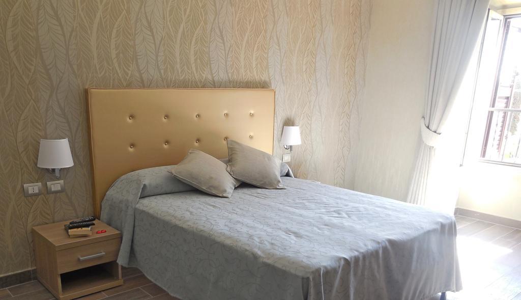 Domus Laurae 3* Roma